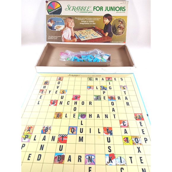 Scrabble Crossword Game for Juniors Board Game Vintage 1980s - Picture 3 of 4